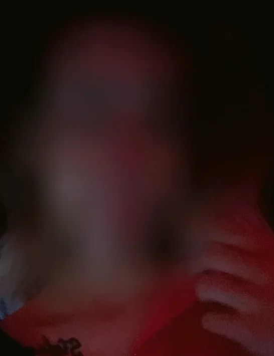 Amina, 30