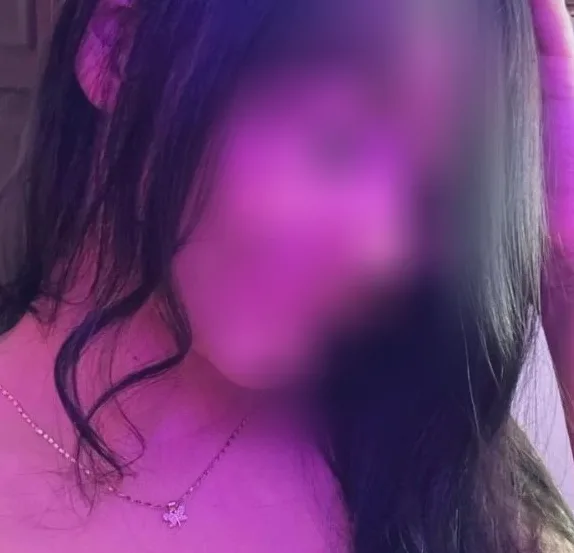 Nella, 19