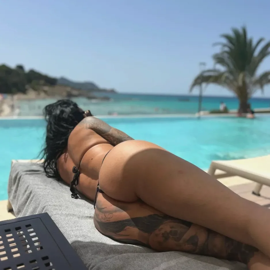 Susanna, 28